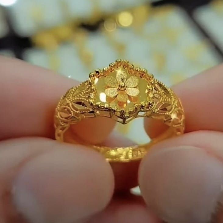 Golden Solitaire Ring